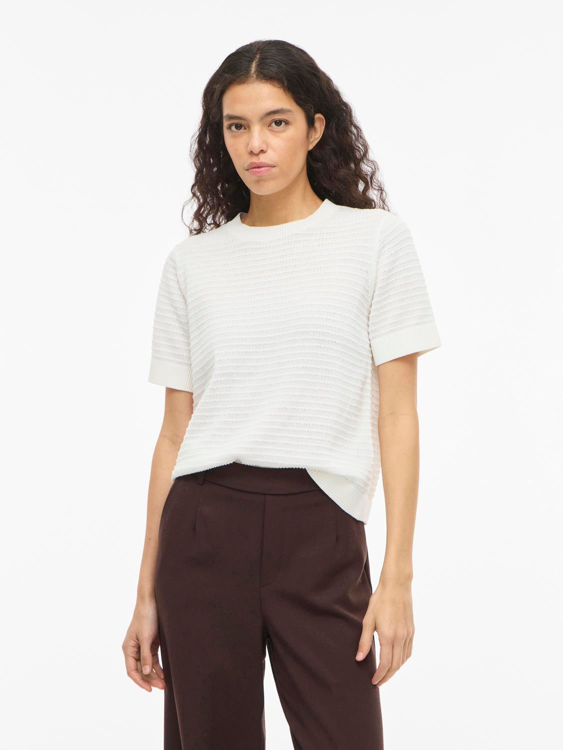 model_shot-front